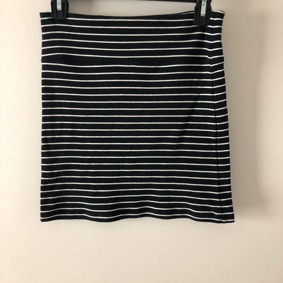 Bodycon Skirt- black and white stripes - Picture 1 of 2